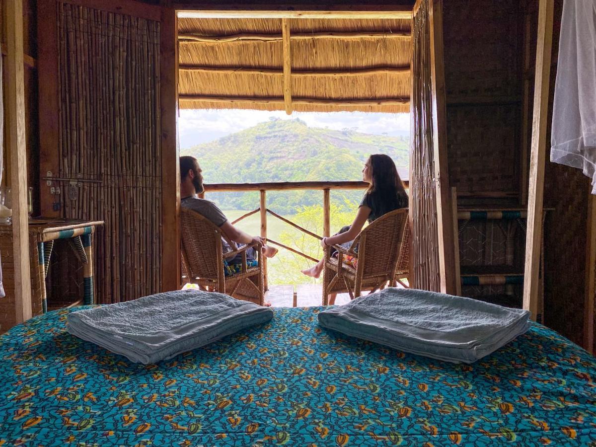 Mwamba Kelele Lodge Fort Portal ภายนอก รูปภาพ