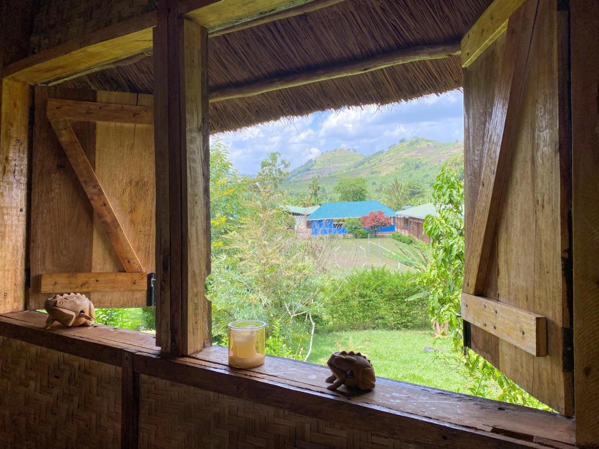 Mwamba Kelele Lodge Fort Portal ภายนอก รูปภาพ