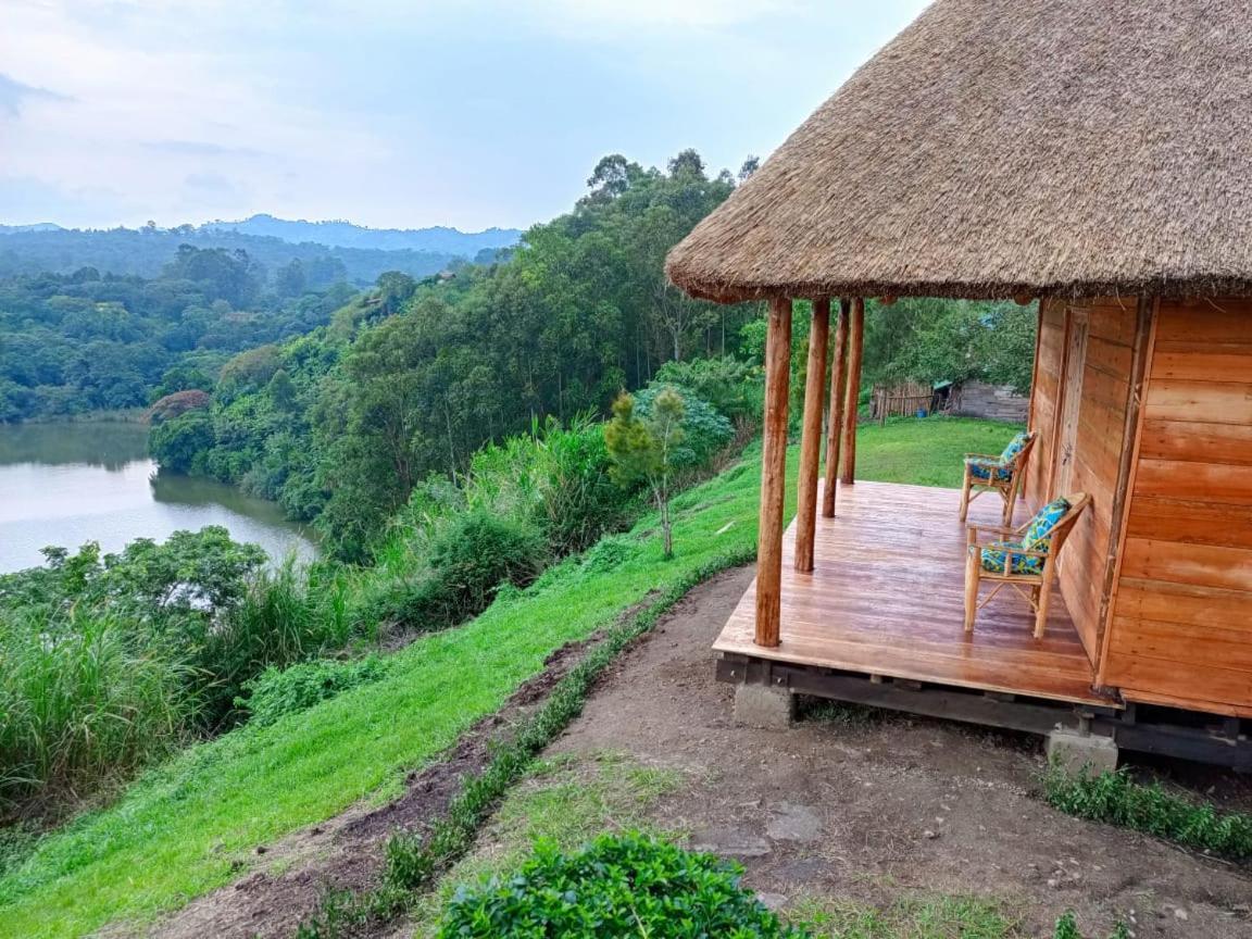Mwamba Kelele Lodge Fort Portal ภายนอก รูปภาพ