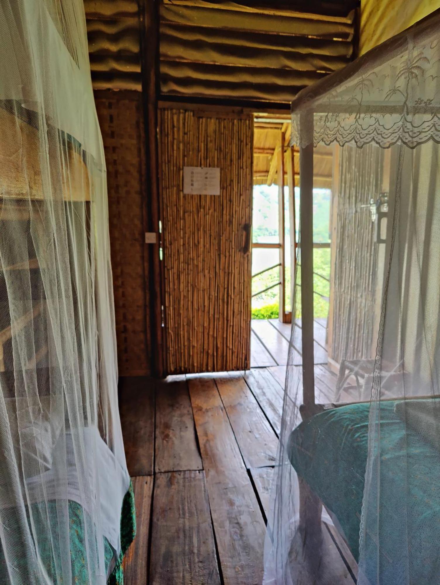 Mwamba Kelele Lodge Fort Portal ภายนอก รูปภาพ