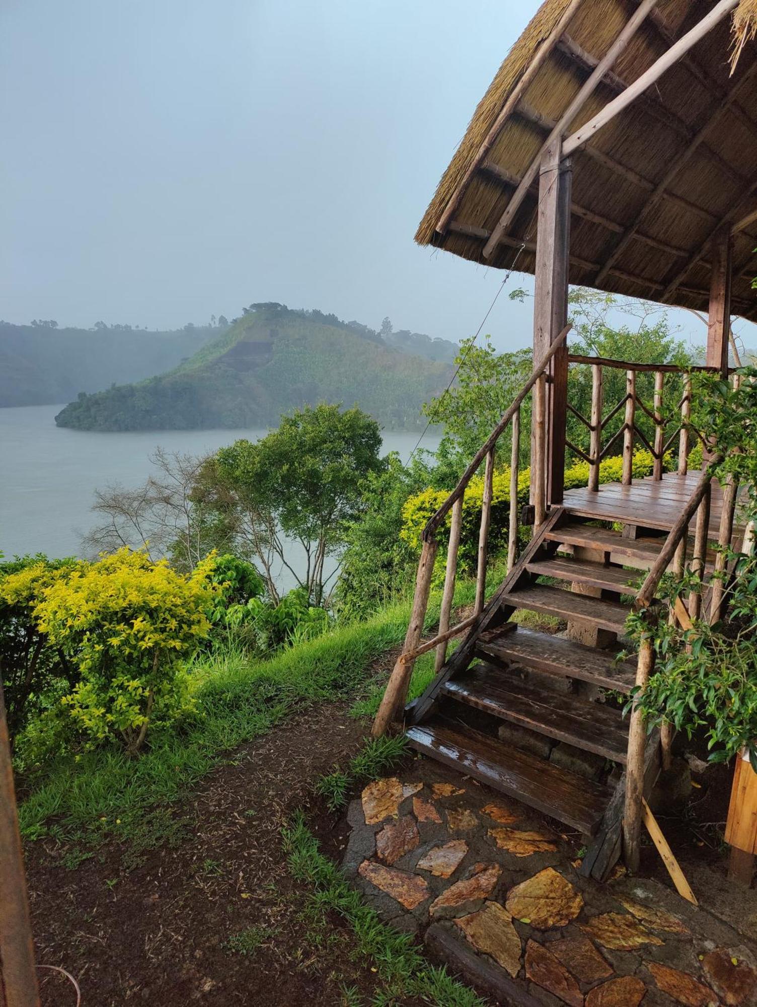 Mwamba Kelele Lodge Fort Portal ภายนอก รูปภาพ